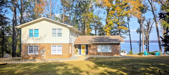 "TRANQUILITY" A LAKEFRONT RETREAT ON LAKE EUFAULA in Eufaula