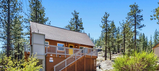 Twin Peaks Cabin: Air Conditioning, BBQ, Pets in South Lake Tahoe