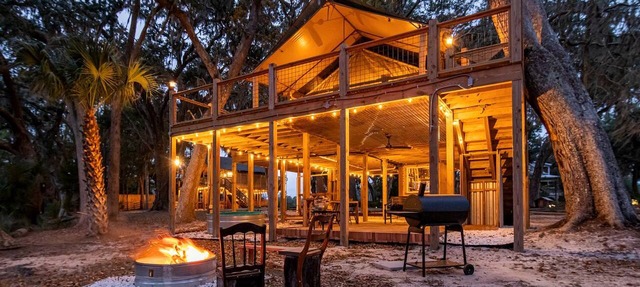 Unique Marshfront Treehouse Stay with Heated Soaking Tub & Adventure-Inspired Escape in Townsend, Georgia in Townsend