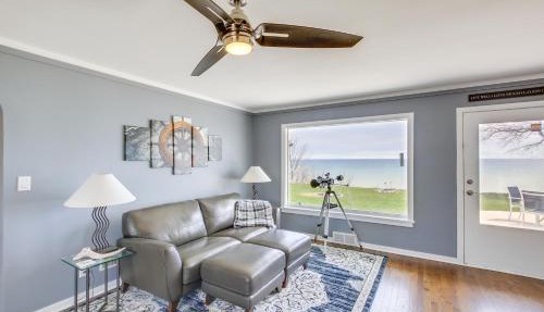 Waterfront Algoma Vacation Rental on Lake Michigan in Algoma