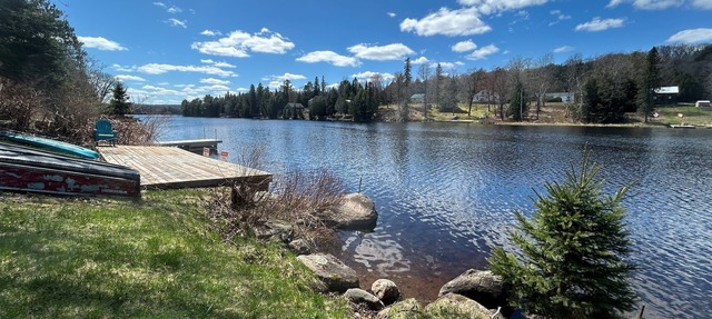 Waterfront Algonquin Escape | 4BR | River Access in Whitney