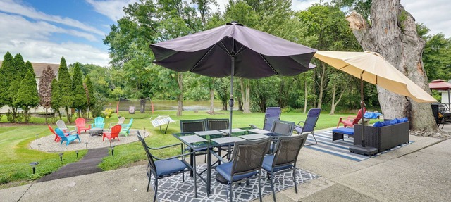 Waterfront Wallkill Duplex Home w/Fire Pits! in Wallkill