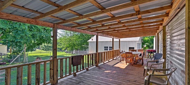 Waterloo Home with Fire Pit - 1/2 Mi to Boat Ramp! in Waterloo