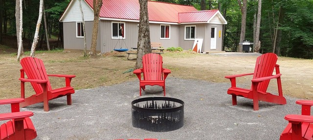 White Tail Cabin located on 100 private forested acres, in a Crown Game Preserve in Apsley