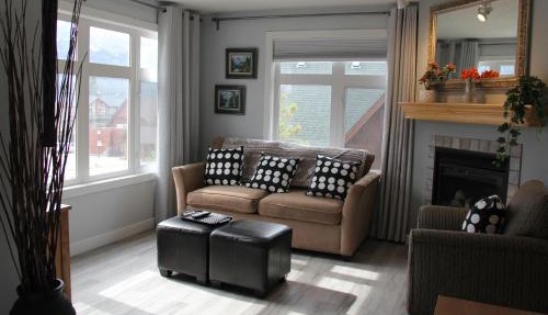 Windtower Lodge - Canmore in Canmore