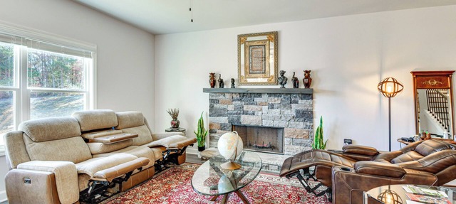 Work, Explore & Relax: Modern Townhome in Lula! in Lula