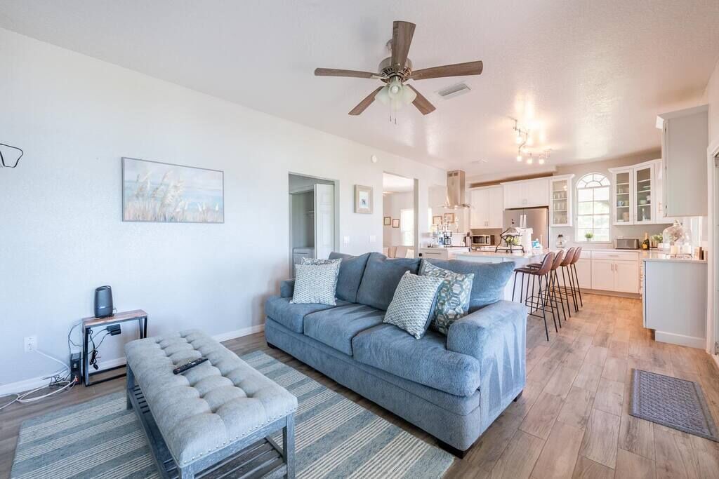 Photo of Livingroom in Winter Garden