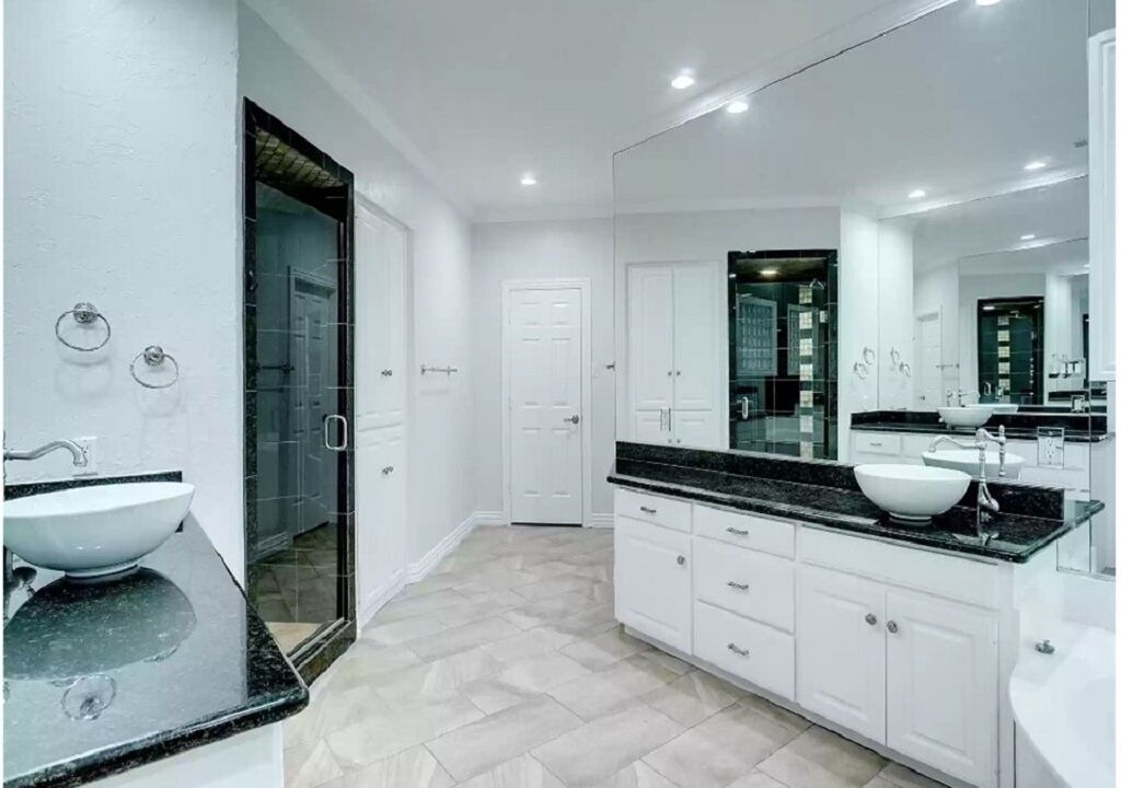 Photo of Bathroom in Grapevine