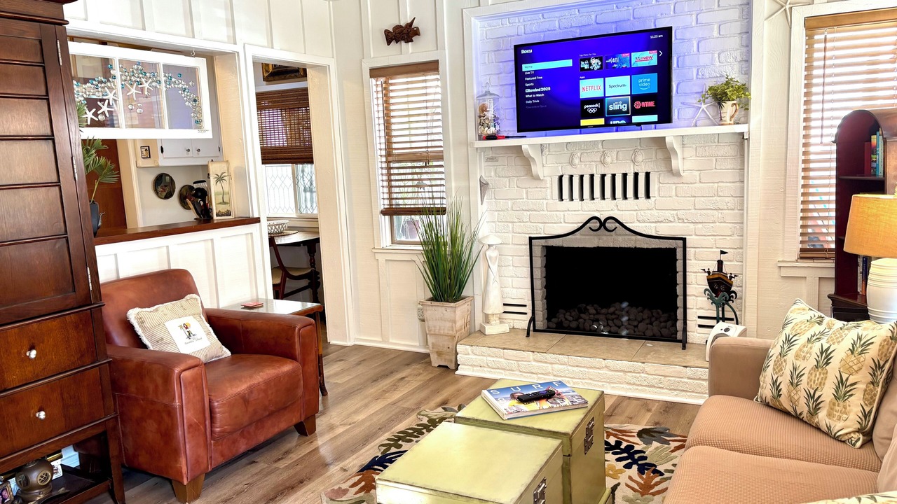 Photo of Livingroom in Old Towne