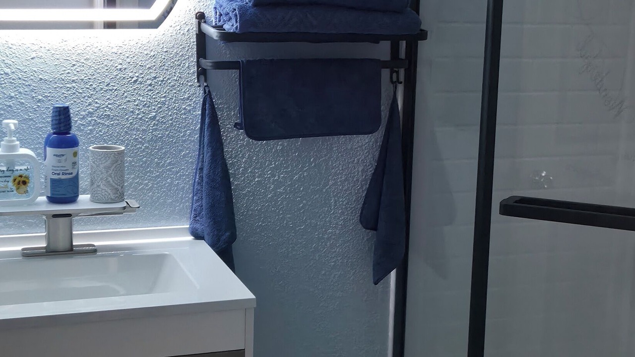 Photo of Bathroom in Alvin