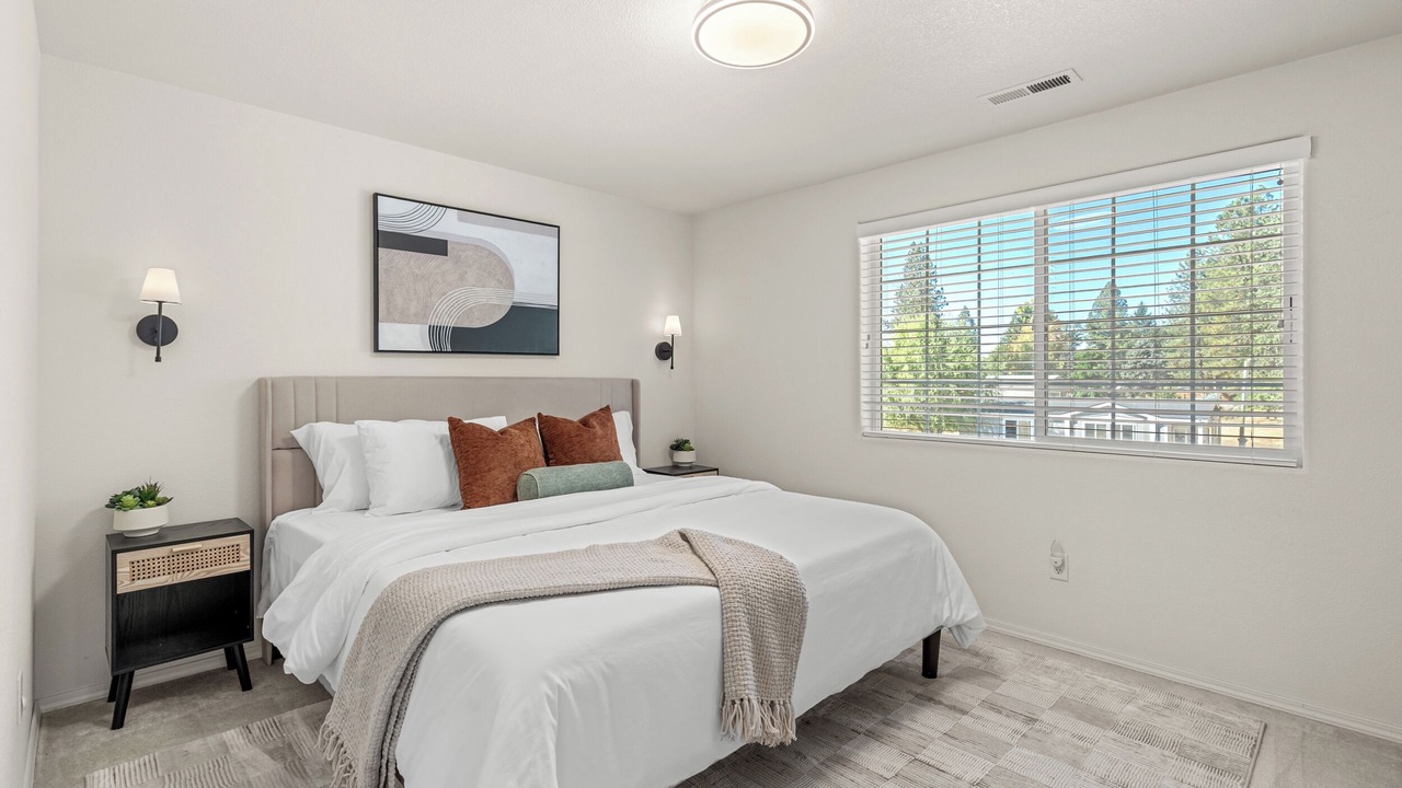 Photo of Bedroom in Sunny Valley