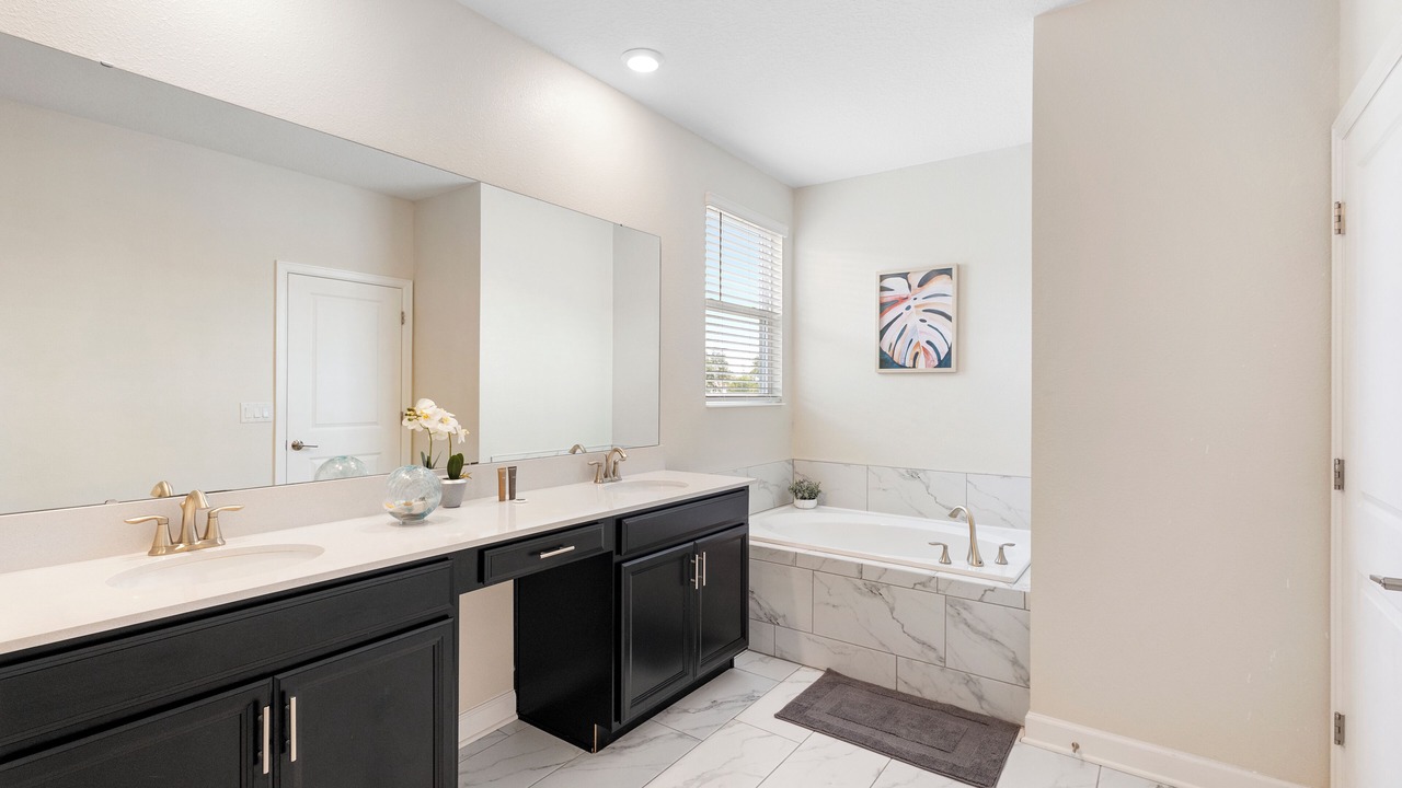 Photo of Bathroom in Four Corners