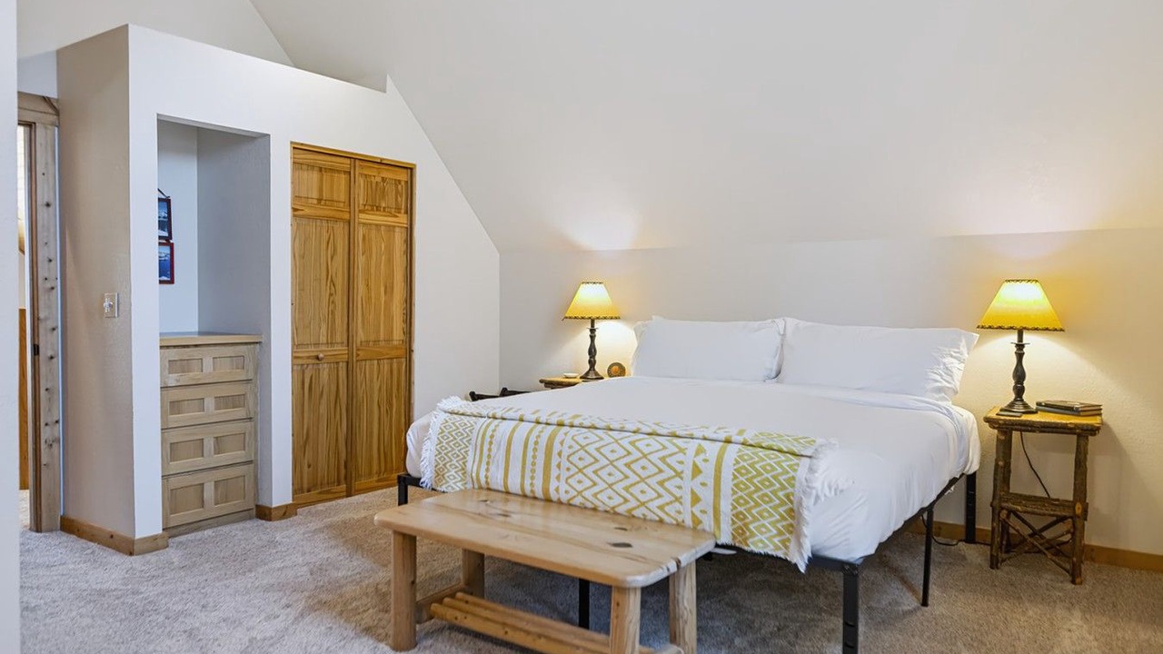 Photo of Bedroom in Klamath Falls