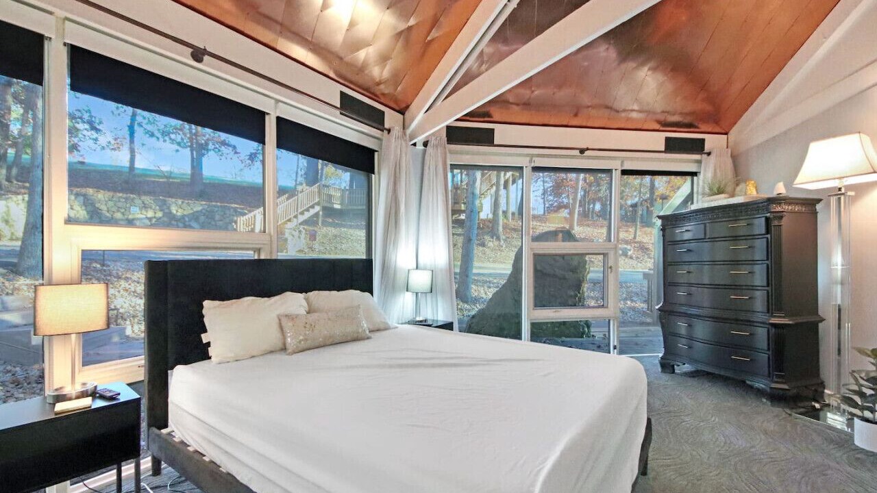 Photo of Bedroom in Village of Four Seasons