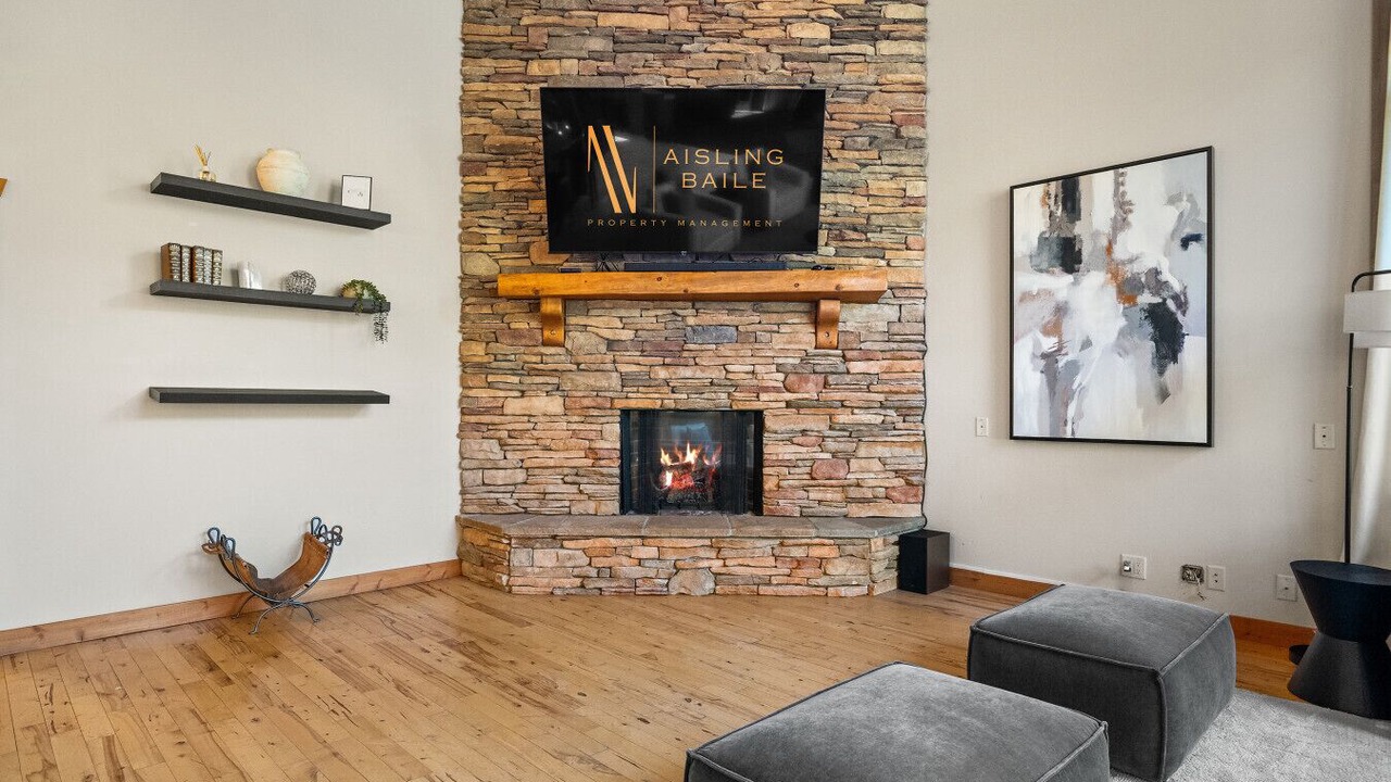 Photo of Livingroom in Forest Ridge Estates