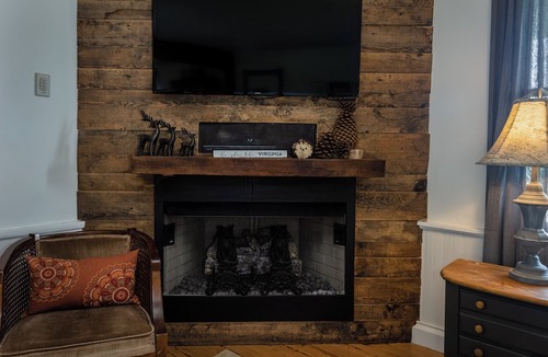Stanley House | Historical Property, Mountain View’s quiet country life.