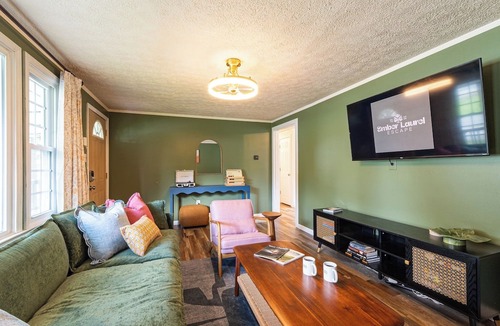 Fayetteville House | Dog friendly Fayetteville home w/Hot Tub!
