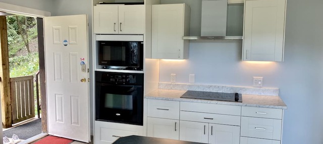 2 bedroom suite with million dollar Oceanview near Malahat Sky Walk in Malahat