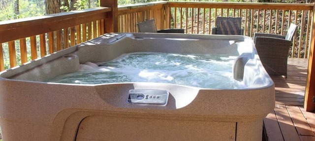 Summer Cabin Near Dollywood | Hot Tub + Views in Sevierville
