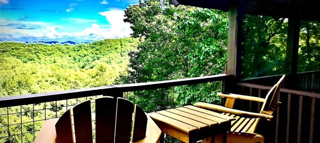 Bear Necessities - Hot tub, View, Spectacular! in Ferguson