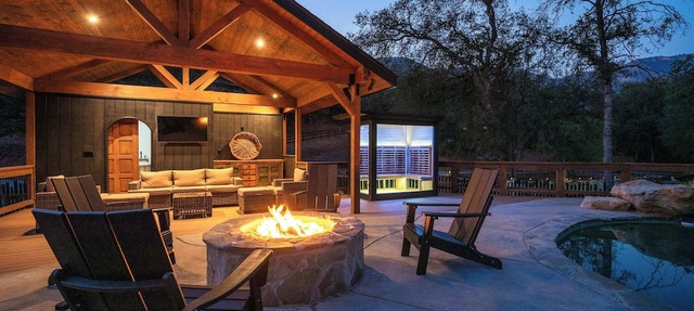 Prime Sequoia Stay: Pool Hot Tub Sauna Views in Three Rivers