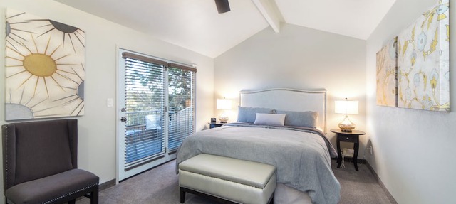 Scenic Canyon Rim Stay with Pool & Spa | 3 Units | Free Parking in Redmond