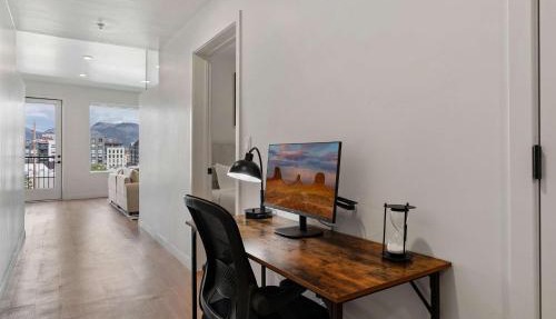 Stylish SLC Getaway 2-Bed 2-Bath with Balcony in Salt Lake City