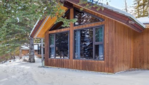 Canmore Cabin by Canadian Rockies Vacation Rentals in Canmore