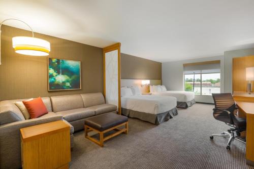 Hyatt Place Hampton Convention 